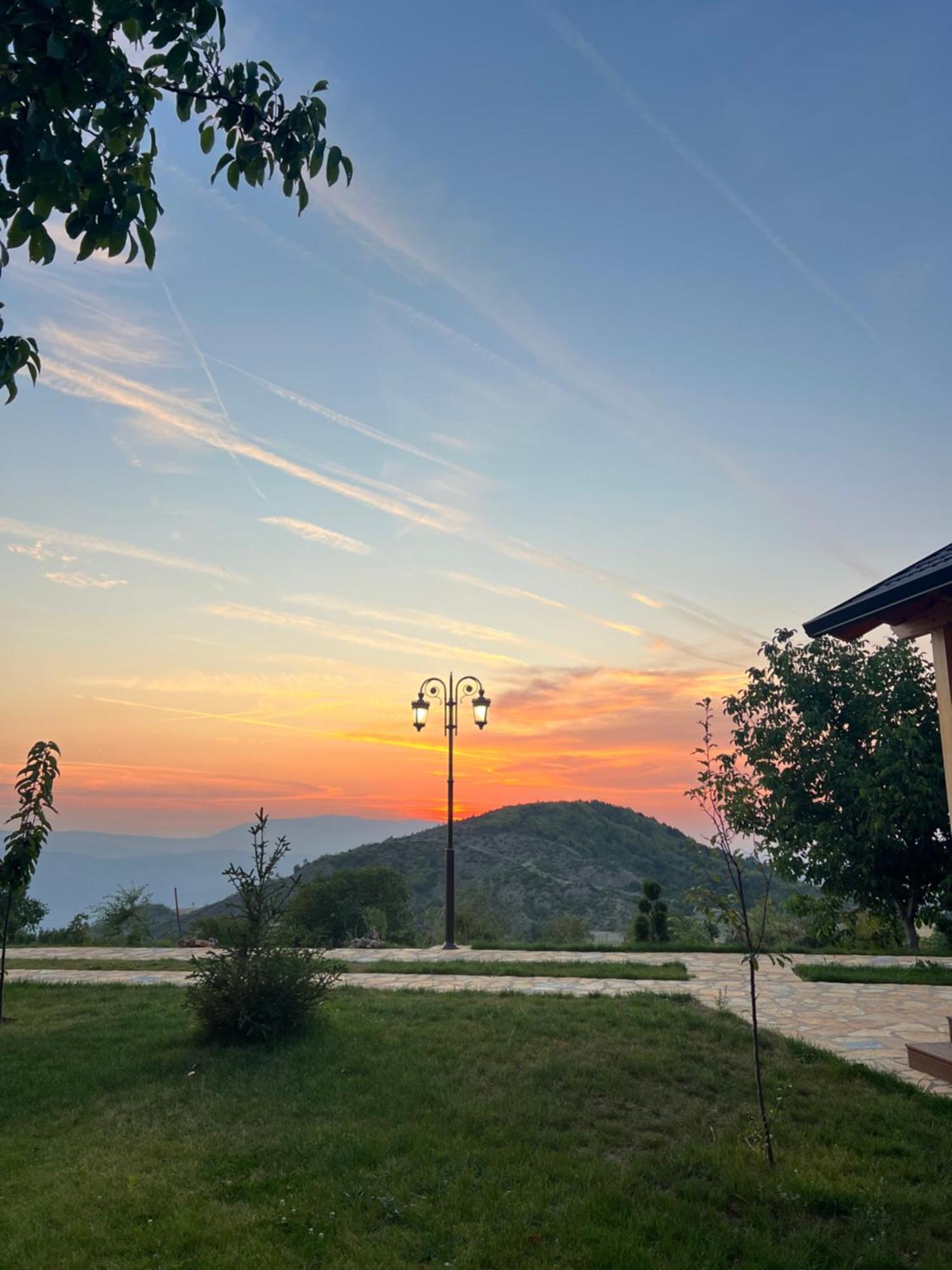 Bujtina Kapinova Hotel Berat Exterior photo